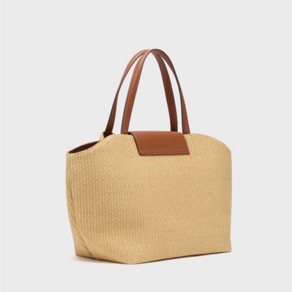 NEW! TUCKERNUCK ACCESSORIES
Raffia Blaine Tote - Picture 5 of 8